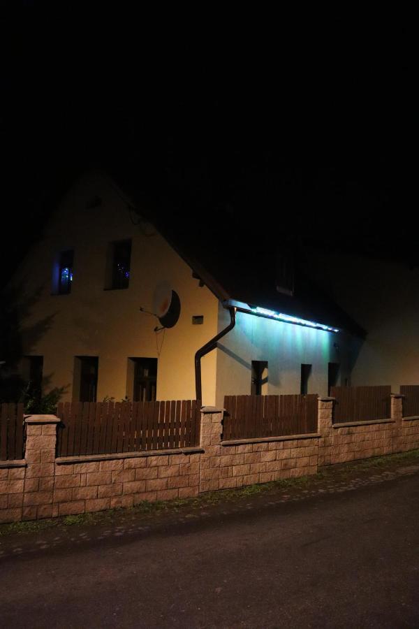 Prazdninovy Dum Jirkov Villa Zelezny Brod Exterior foto